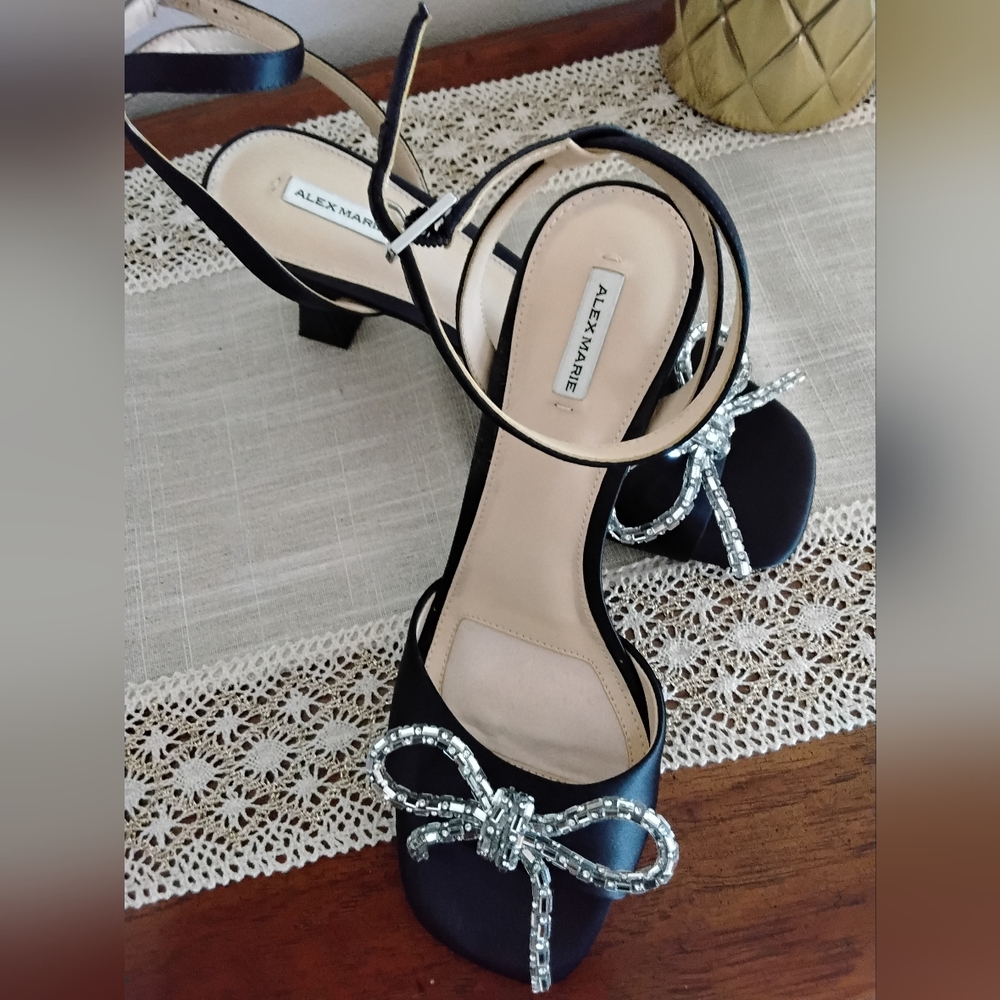 NEW AND NEVER BEEN WORN!! Alex Marie Black Strappy Sandals with Silver Accents - Picture 3 of 8